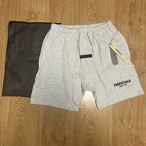 Essentials Fear Of God Shorts (1 foto / 2)