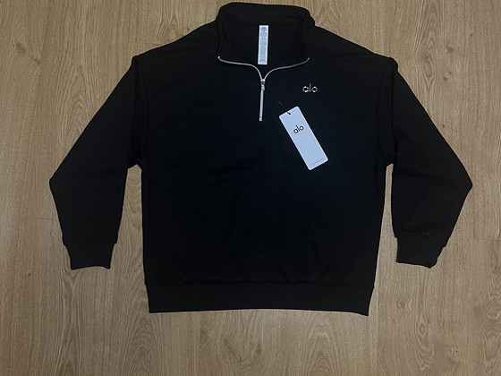 Alo 1/4 Zip Size M Brand New