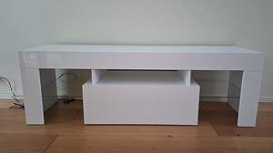 TV alus (4 foto / 5)