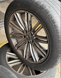 Erilaiused valuveljed R20 rehvidega Goodyear Eagle F1 (5×1 (2 foto / 3)