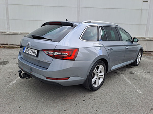 SKODA SUPERB 1.6DIISEL,88KW ,MANUAAL (3 foto / 15)