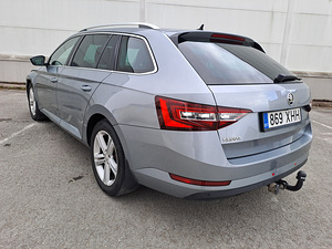 SKODA SUPERB 1.6DIISEL,88KW ,MANUAAL (5 foto / 15)