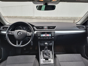 SKODA SUPERB 1.6DIISEL,88KW ,MANUAAL (12 foto / 15)
