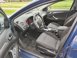 Ford Mondeo дизель автомат (8 фото из 11)