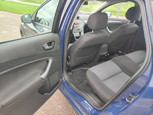 Ford Mondeo дизель автомат (6 фото из 11)
