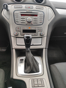 Ford Mondeo дизель автомат (10 фото из 11)