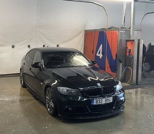 BMW e90 330xd 2009 (1 фото из 8)