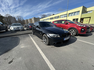 BMW e90 330xd 2009 (2 фото из 8)