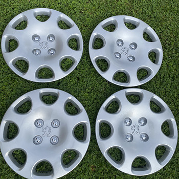 Originaal Peugeot 15” ilukilbid – uued