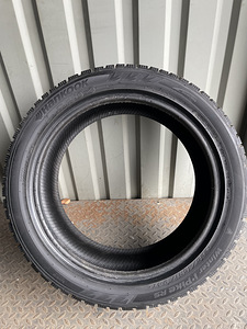 Шины 225/45R17 (1 фото из 10)