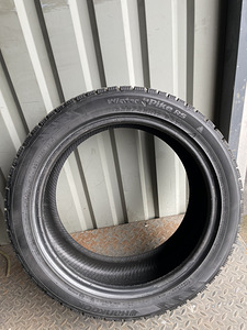 Шины 225/45R17 (7 фото из 10)
