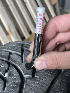 Шины 225/45R17 (10 фото из 10)