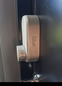 Glue Smartlock Tark ukselukk äpist avatav (6 foto / 9)