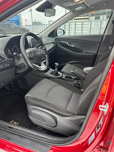 Hyundai i30 1.6 crdi универсал 2018 г. (8 фото из 14)