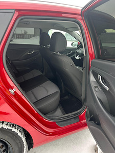 Hyundai i30 1.6 crdi универсал 2018 г. (9 фото из 14)