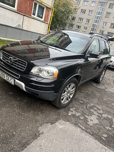 Volvo XC90 (1 фото из 6)