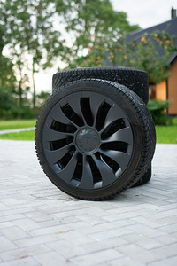 Tesla Model Y 21” Überturbine valuveljed (1 foto / 7)
