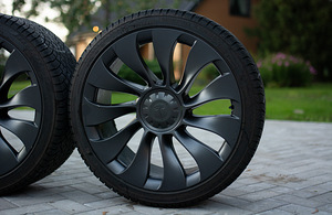 Tesla Model Y 21” Überturbine valuveljed (4 foto / 7)