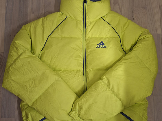 Adidas р. M