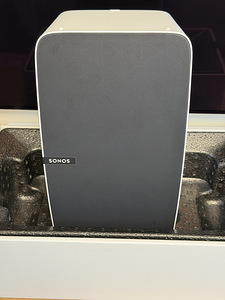 Sonos Play 5 gen2 White, juhtmevaba kodukõlar (2 foto / 5)