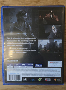 PS4 Pro 1 TB (7 foto / 10)