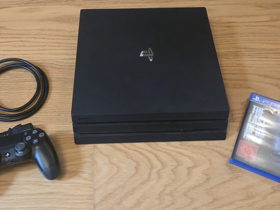 PS4 Pro 1 TB