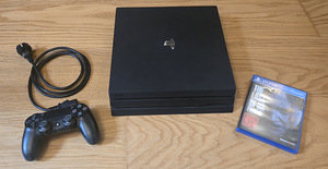 PS4 Pro 1 TB (1 foto / 10)