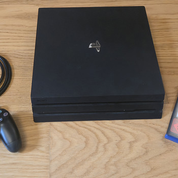 PS4 Pro 1 TB