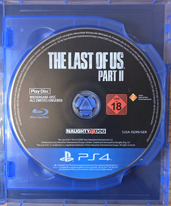 PS4 Pro 1 TB (8 foto / 10)