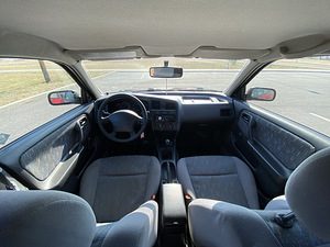 Nissan Primera (5 фото из 11)