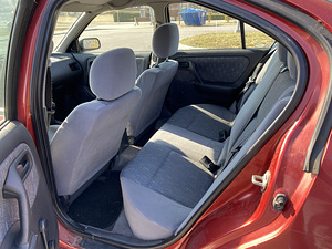 Nissan Primera (8 фото из 11)