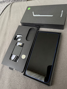 Samsung Galaxy S25 Plus (2 foto / 9)