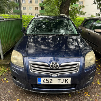 Продам Toyota avensis