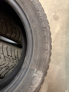 Шины 205/55/R16 Nokian Hakkapeliita 8 (4 фото из 6)
