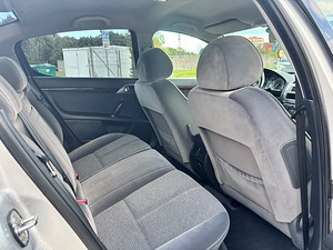 Peugeot 407 (4 foto / 6)