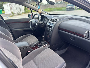 Peugeot 407 (5 foto / 6)