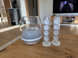 Комплект колонок Harman Kardon SoundSticks 4 (2 фото из 3)