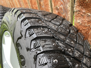Naastrehvid 225/55 R17 Goodyear Ultra Grip Arctic 2 BMW G30 (7 foto / 10)
