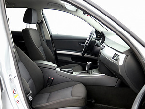 BMW 320 Touring ATM 2.0 110kW (6 фото из 7)