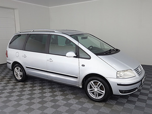 Volkswagen Sharan Special 2.0 TDI 103kW (1 foto / 9)