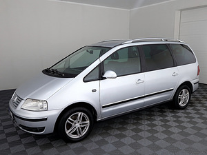 Volkswagen Sharan Special 2.0 TDI 103kW (2 foto / 9)