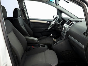 Opel Zafira Facelift 1.7 CDTi 81kW (6 фото из 8)