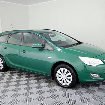 Opel Astra Elegance 1.4 103kW