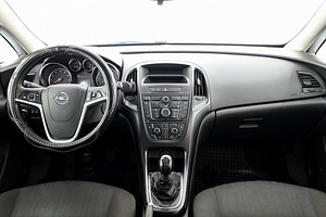 Opel Astra Elegance 1.4 103kW (5 фото из 7)