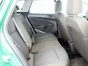 Opel Astra Elegance 1.4 103kW (7 фото из 7)