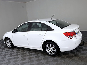 Chevrolet Cruze Comfort Facelift 2.0 VCDi 92kW (4 foto / 7)