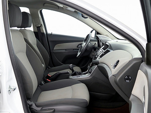 Chevrolet Cruze Comfort Facelift 2.0 VCDi 92kW (6 foto / 7)