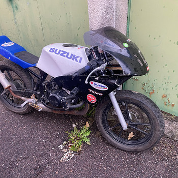 Suzuki 125cc кольцевой мотоцикл
