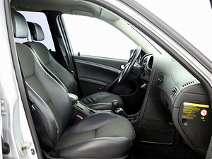 Saab 9-5 Vector 1.9 TiD 110kW (6 фото из 7)
