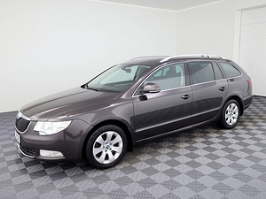 Skoda Superb Comfortline LPG ATM 1.8 118kW (2 foto / 8)